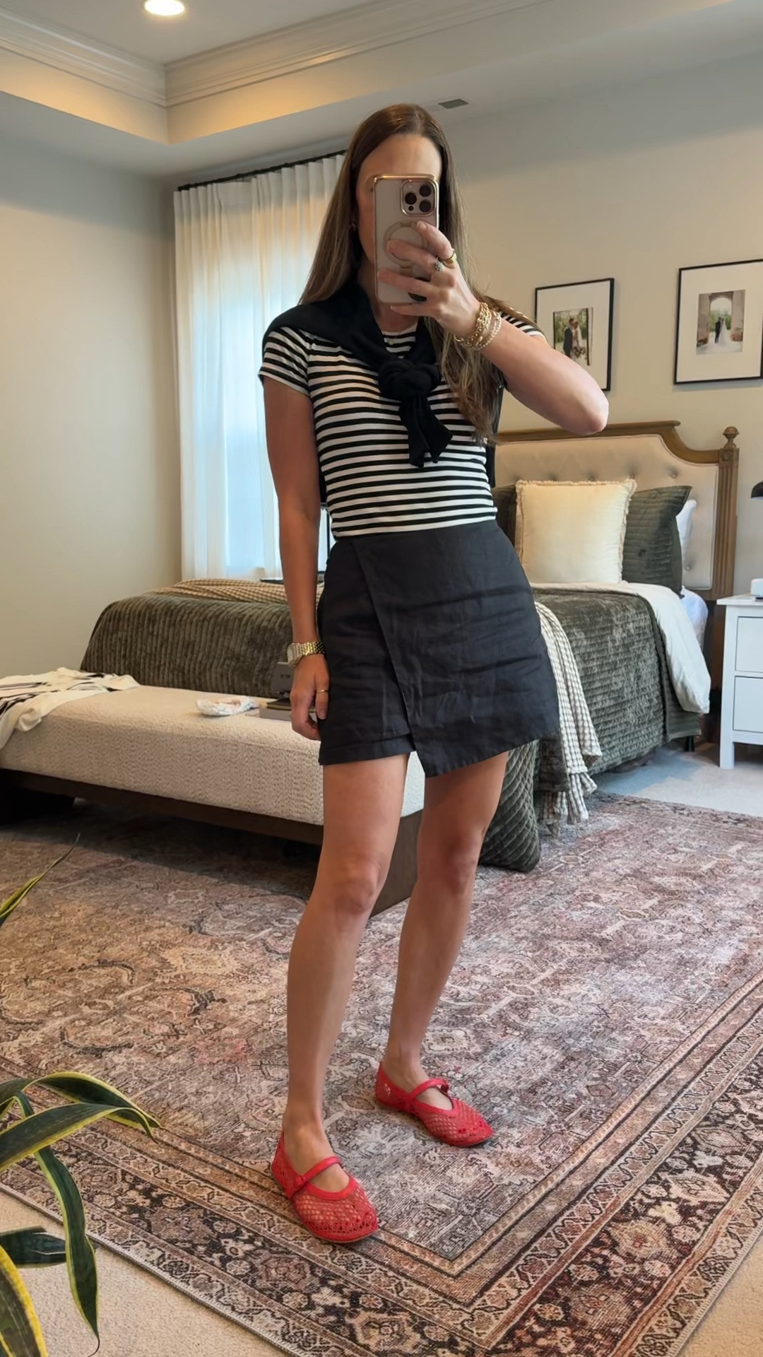 Not adding much to my summer capsule, but this 100% linen skort from Quince will be on repeat 🙌 Breathable, polished, and easy for mom life. Pairing it with a classic striped tee + lightweight sweater over the shoulders for that effortless coastal/French vibe.

Use my Quince code: INFG-26LINENANDLIGHTCO10 🫶

#LTKootd #LTKmomlife #LTKSeasonal

#LTKootd #LTKSeasonal