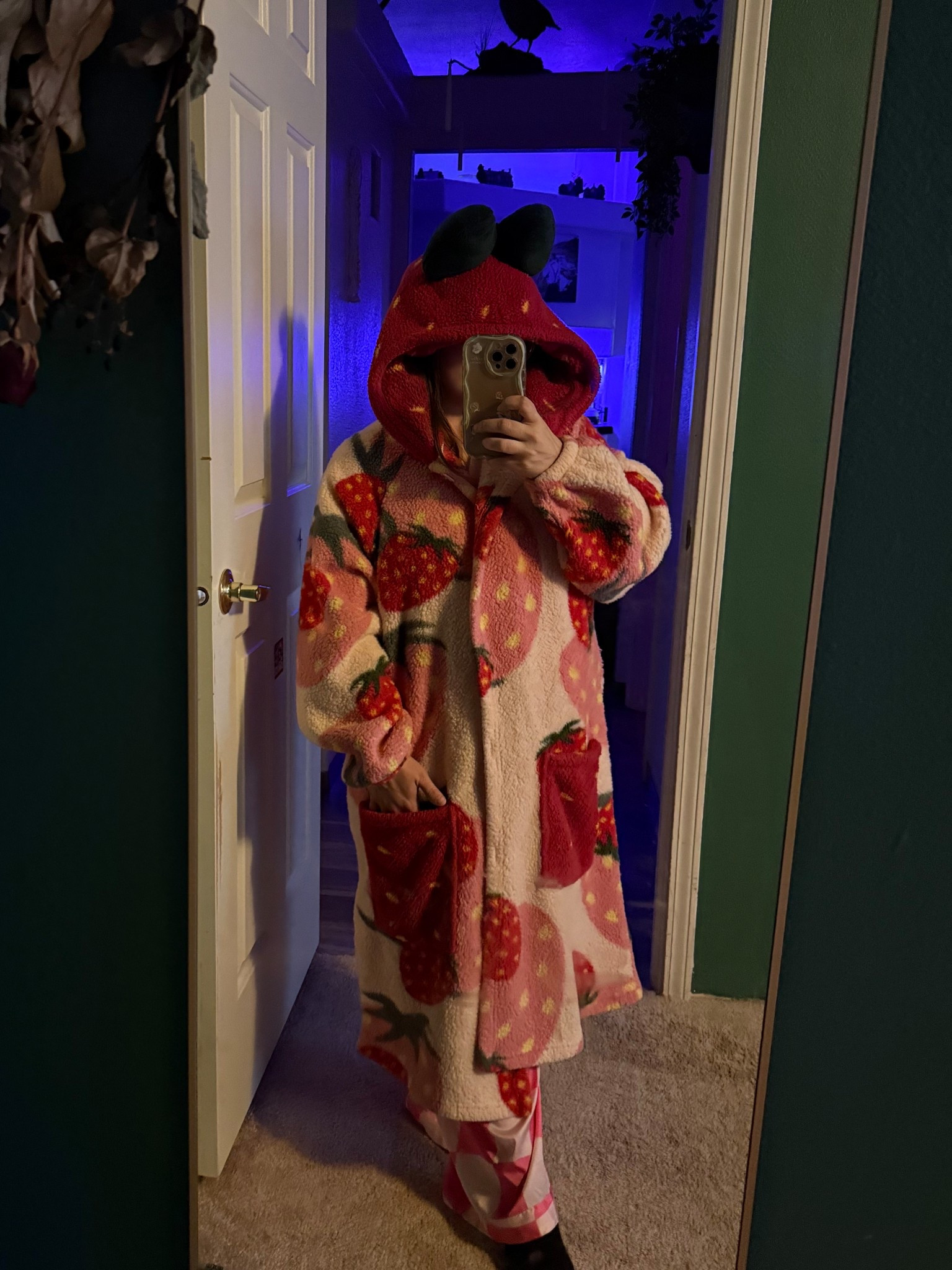 Strawberry robe is so cutesy 

#LTKmomlife #LTKgrwm #LTKootd