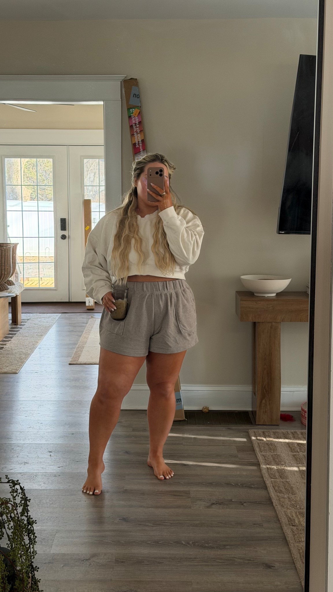 XL TOP
XL BOTTOM

top is older so I linked a similiar one!

Aerie favorites, what I wore today, ootd, coffee run, morning errands, athletic wear, sweats, midsize, oversized, crop sweatshirts.

#LTKdayinmylife #LTKgrwm #LTKootd