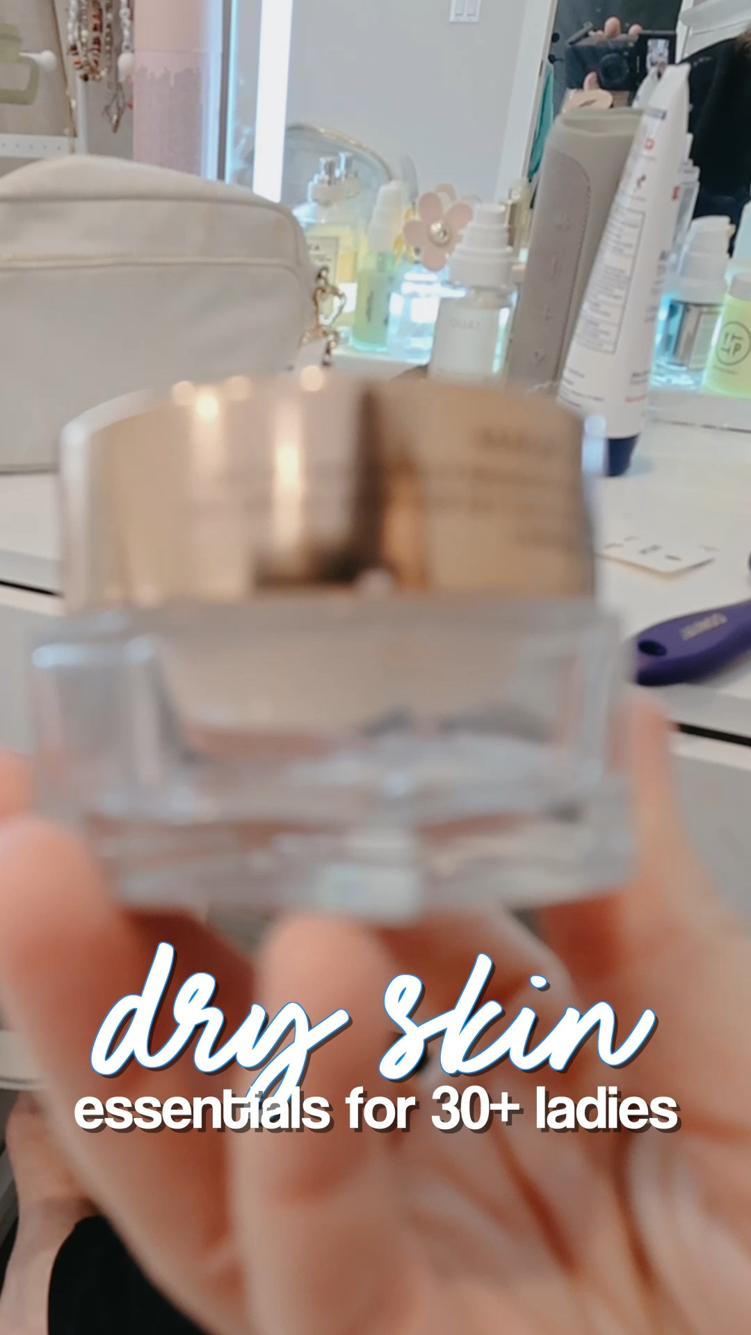 Dry skin essentials for the 30+ year old ladies 

#LTKBeauty #LTKOver40 #LTKSaleAlert