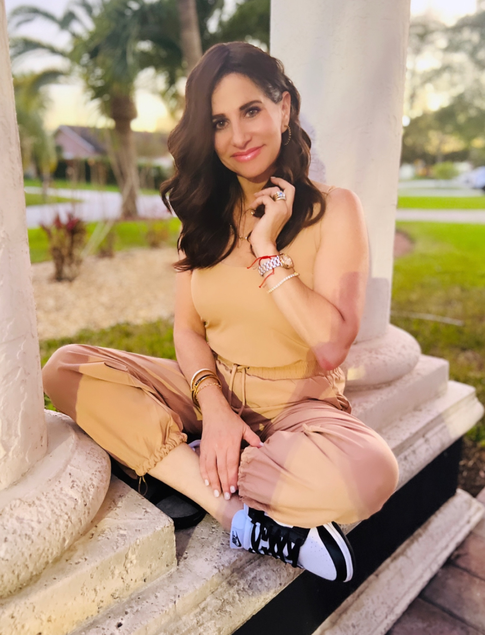 Traveler Jumpsuit-xs 
Dunks - TTS 

#LTKshoecrush #LTKSeasonal #LTKstyletip