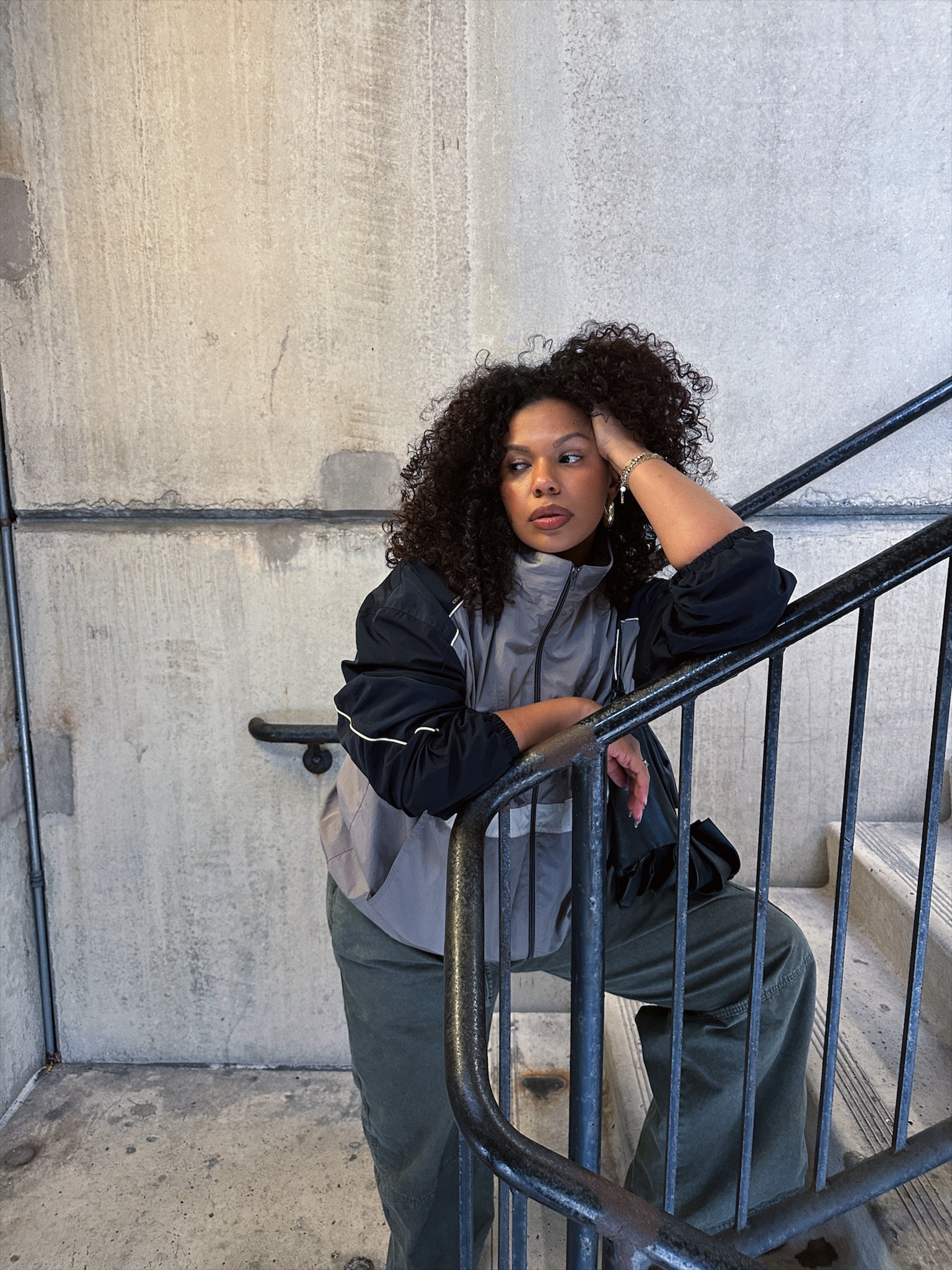 Windbreaker cargo outfit

#LTKdayinmylife #LTKgrwm #LTKootd
