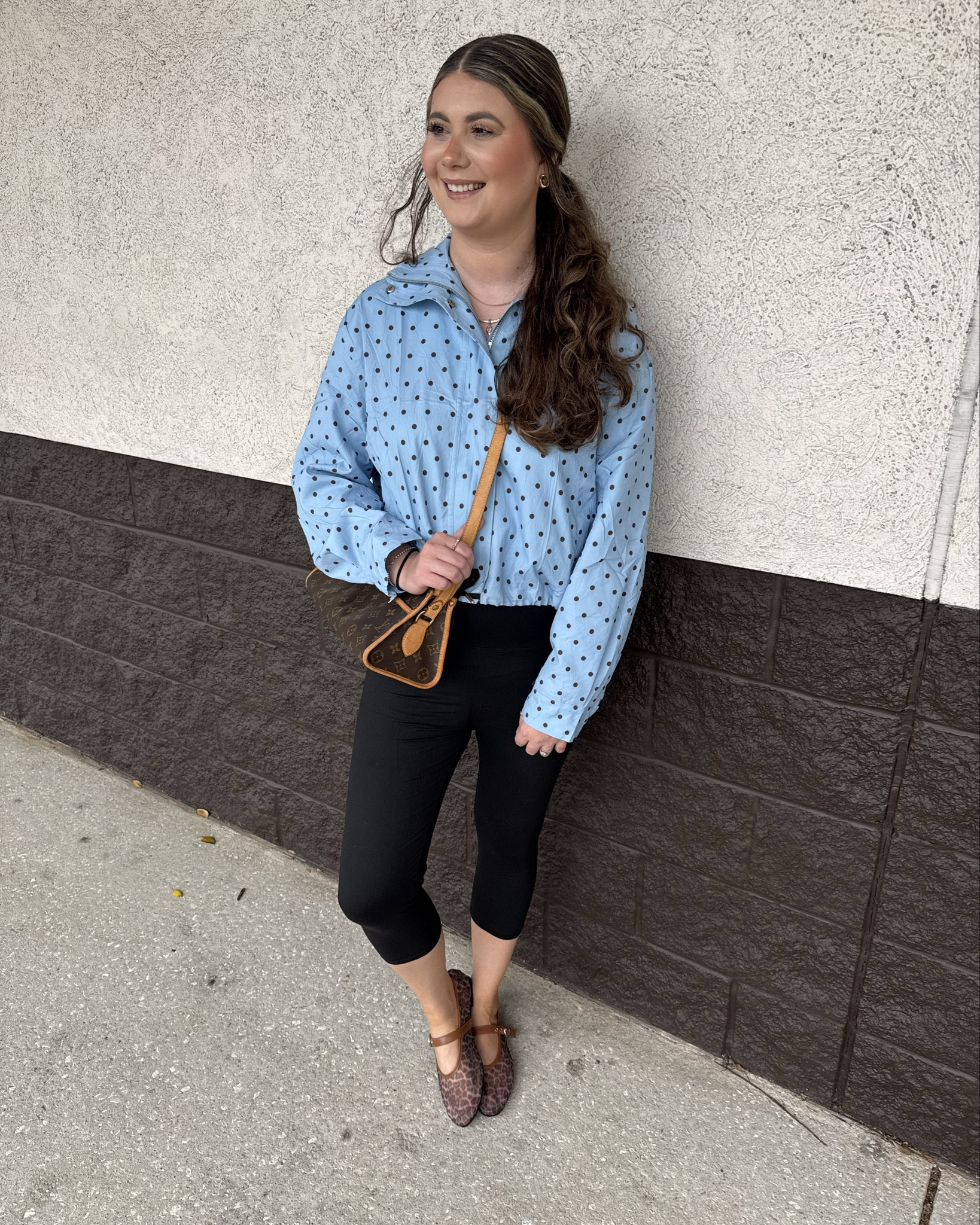 Using my free will and delulu mind to pretend it’s fall on this rainy day☔️🌧️🌫️🍂


#rainydayfit #rainydayapproved #weekendfit #rainjacket #lightweightjacket #polkadotjacket #croppedjacket #capris #caprileggings #meshflats #leopardflats #vintagelouisvuitton #louisvuitton #comfystyle #trendystyle #amazonfashion #amazonstyle #y2kstyle #2000strends #2000svibes

#LTKdayinmylife #LTKSeasonal #LTKootd