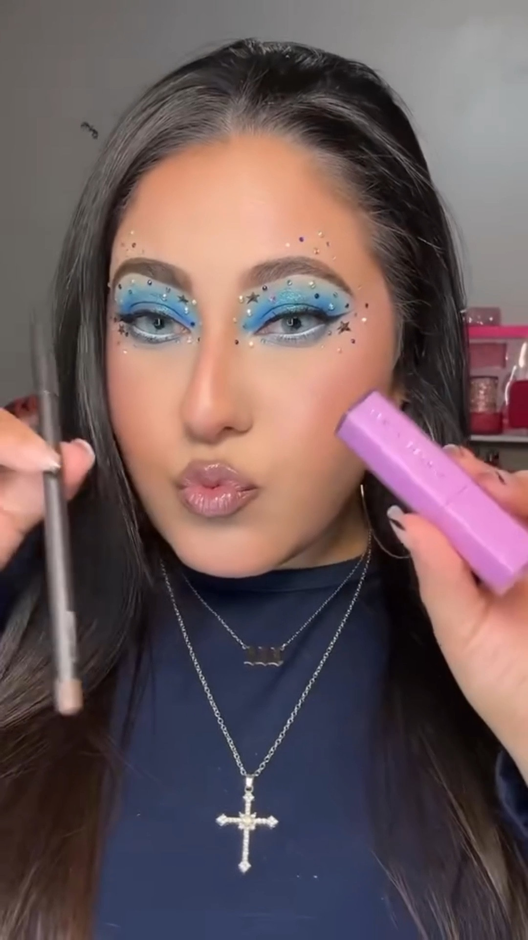 When your lip combo is literally written in the stars ✨🪐

M•A•C Cosmetics Stone shaping the orbit + Fenty Skin Gloss Bomb Stix in Icy Amethy$t reflecting light like a distant galaxy 💫 out-of-this-world shine, cosmic cool tones, and main-character energy in every dimension🌟

Product details: ⬇️ 

@M•A•C Cosmetics - Lip Pencil (Stone)
@Fentybeauty  - Gloss Bomb Stix High-Shine Gloss Stick (Icy Amethy$t)

•
•
•
#ashleyangelx #explorepage✨ #fentybeauty #maccosmetic #lipcombo

#LTKgrwm #LTKselfcare #LTKBeauty