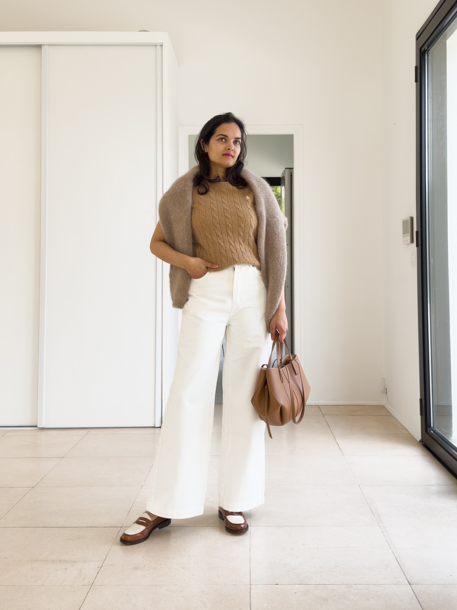 What I wore this week 
Pull manches courtes Ralph Lauren
Pantalon blanc Garance Paris 
Cardigan Surprise Paris
Mocassin Jules&Jenn
Sac cabas Polene

#LTKfrance #LTKeurope #LTKspring
