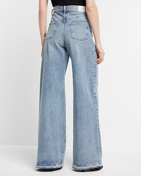 Super High Waisted Light Wash Baggy Wide Leg Jeans | Express