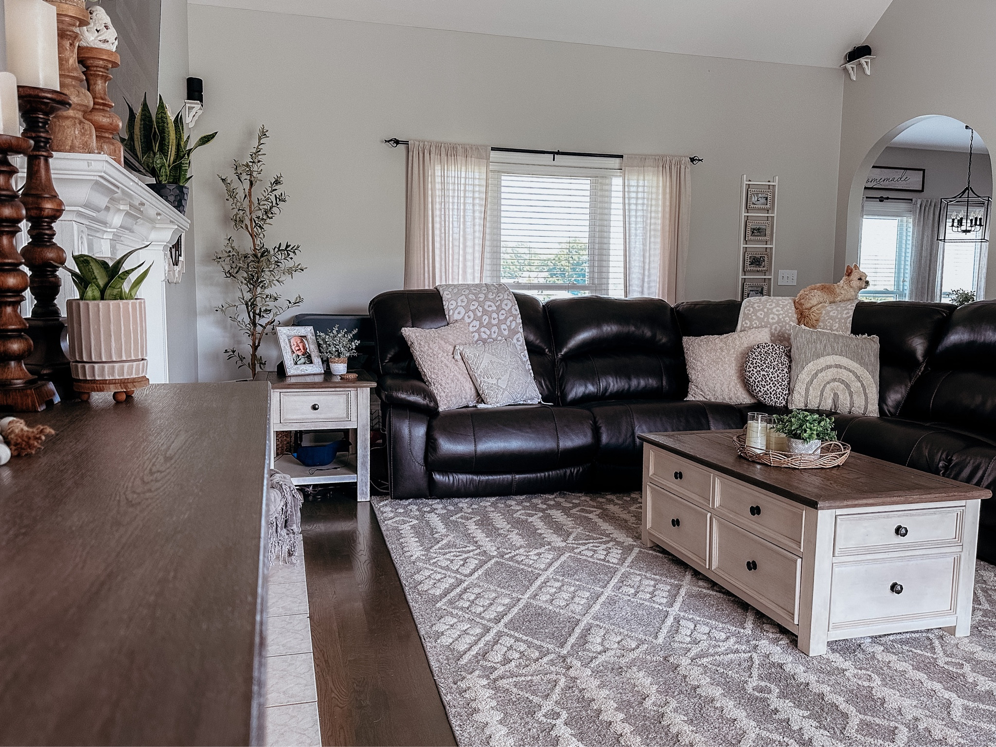 My living room is such a cozy vibe. I love the neutral colors. I can only link 16 items per post so I’ll make multiple post with more items! 🩷 #livingroom #cozy #sectional #leathersectional 

#LTKFind #LTKfamily #LTKhome