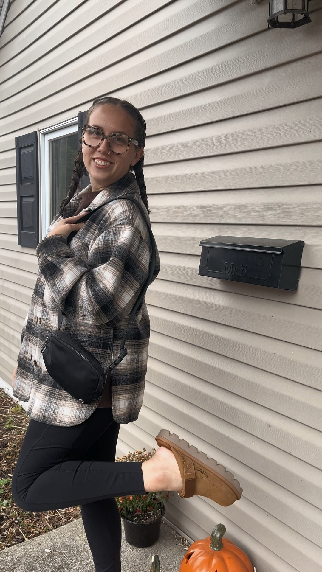 casual fall style, clogs, shaket, lululemon crossbody

#LTKSeasonal #LTKFindsUnder100 #LTKMidsize