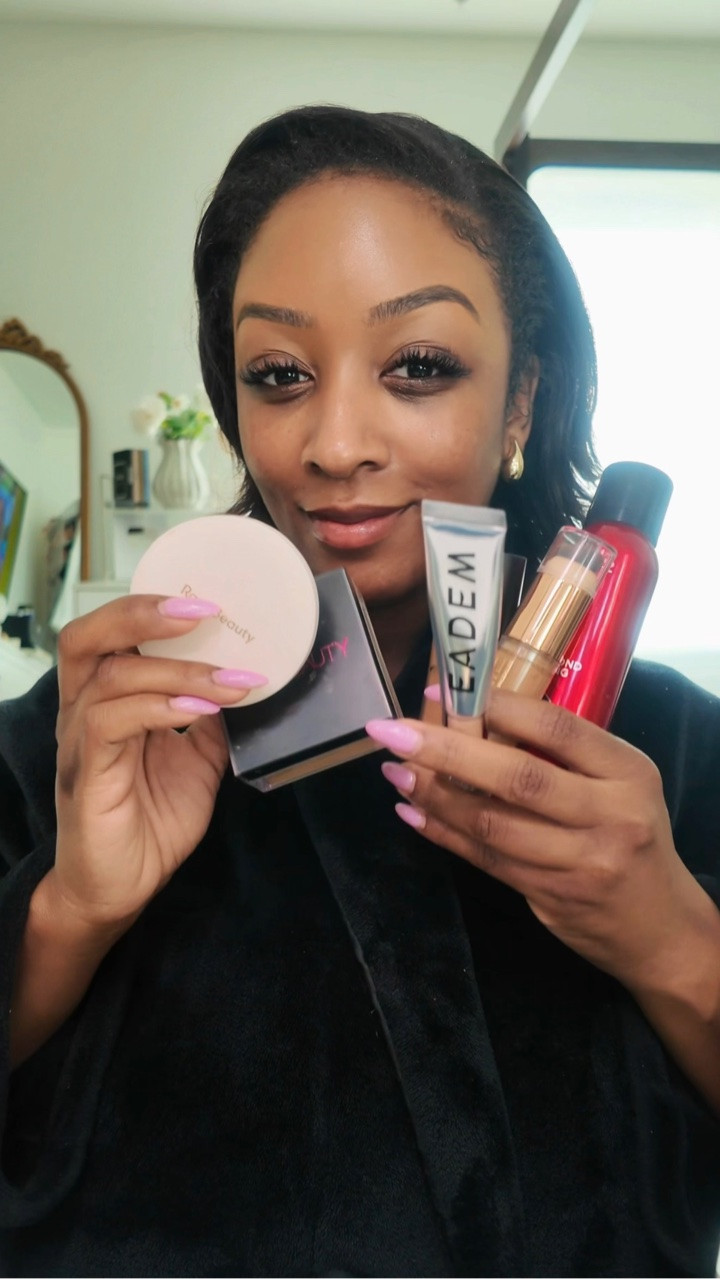 Beginner natural makeup look using only 6 products. Simple, easy, and perfect for everyday makeup. 🤍

#beginnermakeup 
#naturalmakeuplook 
#everydaymakeup 
#makeupforbeginners 
#easymakeup