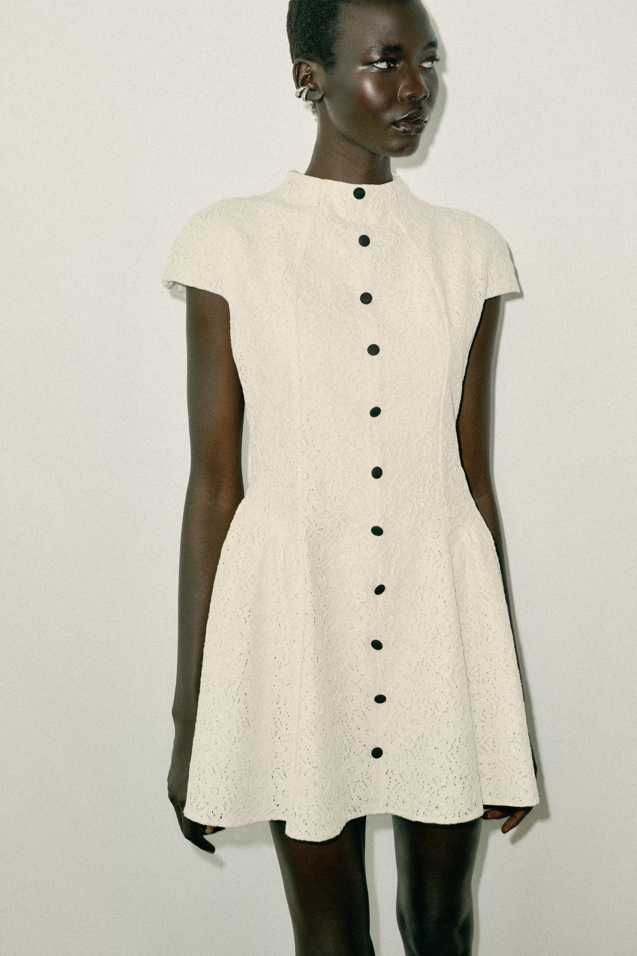 CONTRAST BUTTON LACE MINI DRESS | Zara US