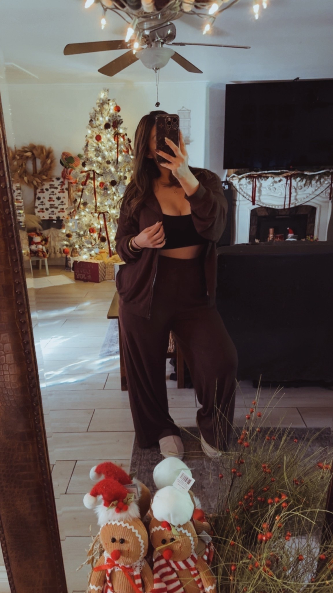 Omg I am obsessed running to buy in every color!!! 
It does run a little big I would size down for a more fitted fit. #momfit #momootd #ootd #momsover35 #momfashion #midsize #midsizefaahion #christmas #christmasgiftidea #giftguide

#LTKMidsize #LTKGiftGuide #LTKHoliday