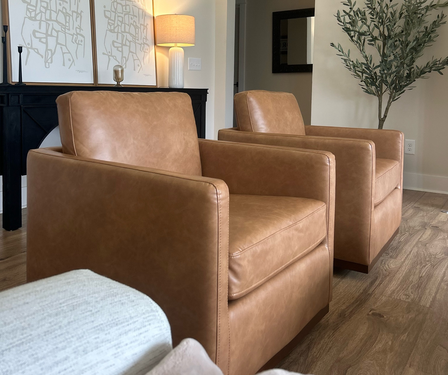 Gorgeous swivel arm chairs on sale now! Great quality and so beautiful for any living roomm

#LTKSaleAlert #LTKHome