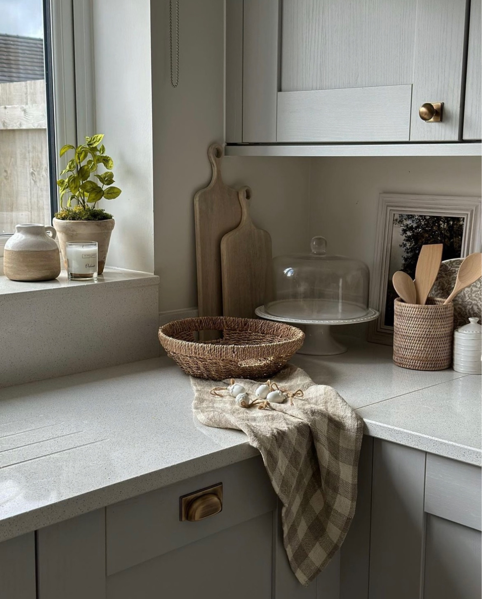 One of my favourite corners of our kitchen to style 

#LTKhome #LTKSeasonal