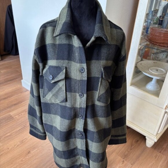 RDI Womens Heavy Flannel Green Plaid Unisex Shacket Jacket EUC Large | Poshmark