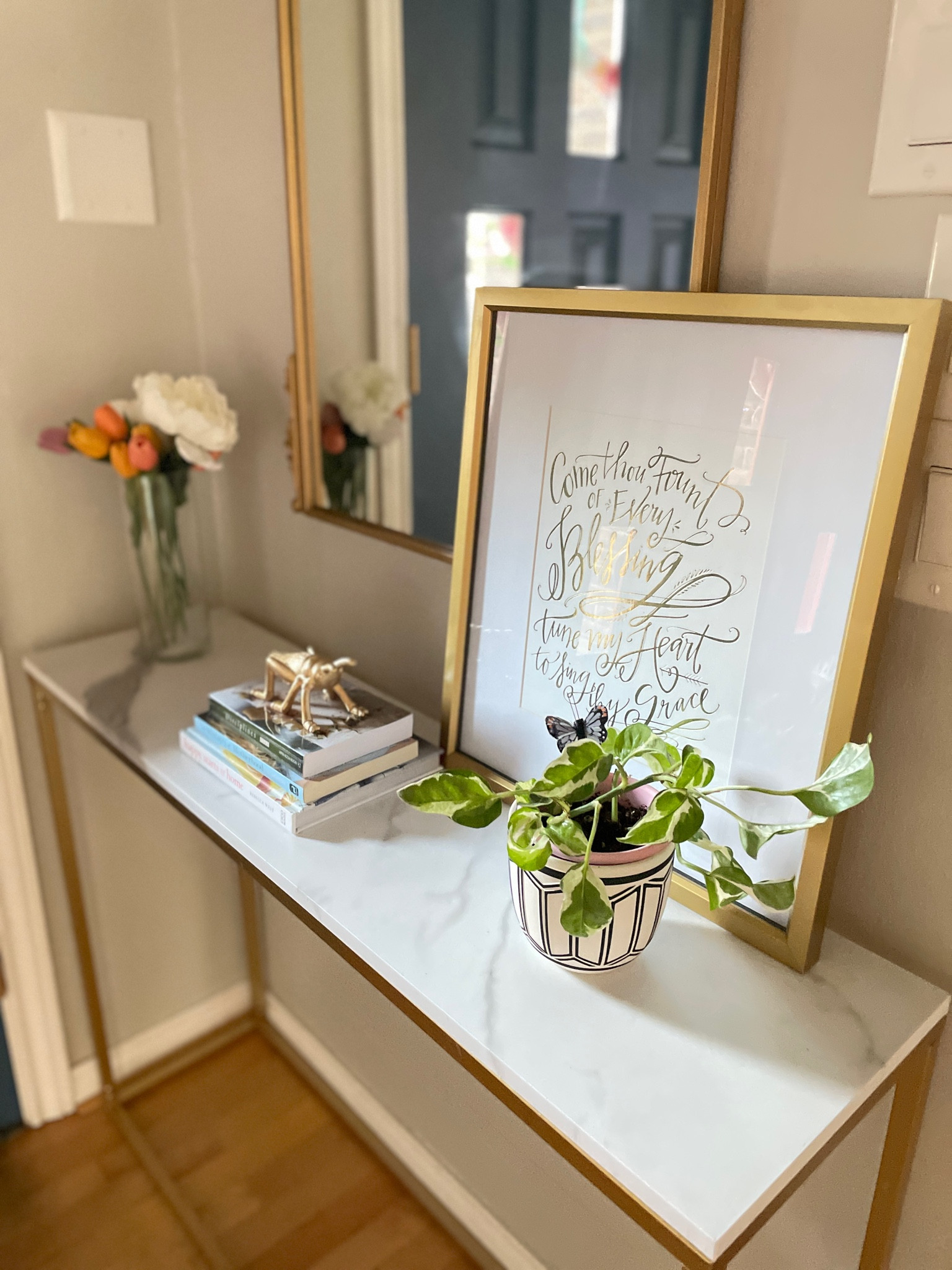 Spring entry table decor & design  

#LTKU #LTKhome #LTKSeasonal