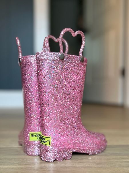 These glitter rain boots are perfect!