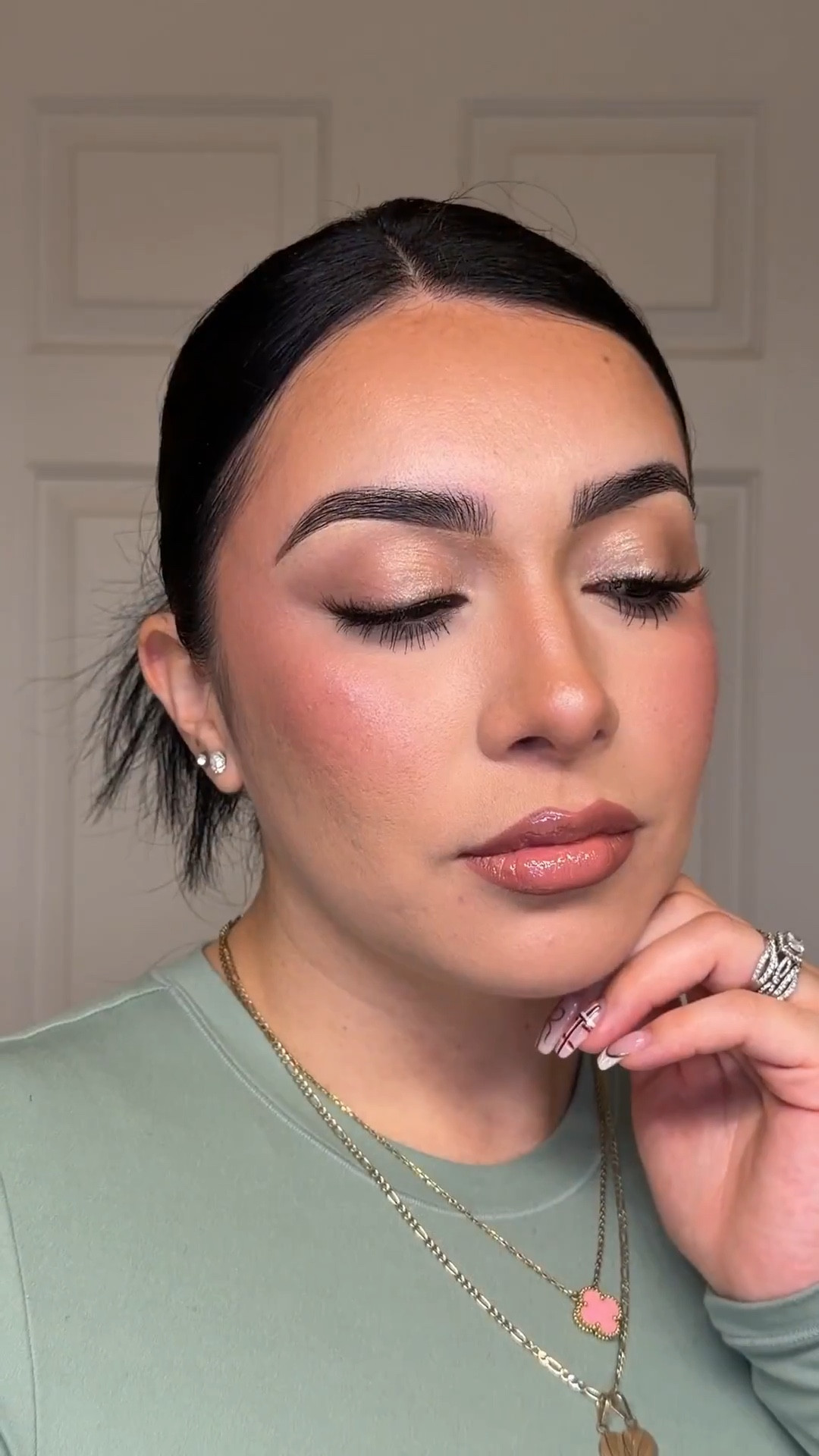 My full coverage, lightweight, & long lasting glam 💗✨ For reference, I have combo skin but this routine can also be used for normal & oily skin girlies with the right skin prep 🫶🏼🫶🏼
.
MakeupGRWM, Makeup Tutorial, Makeup

#LTKgrwm #LTKBeauty #LTKU