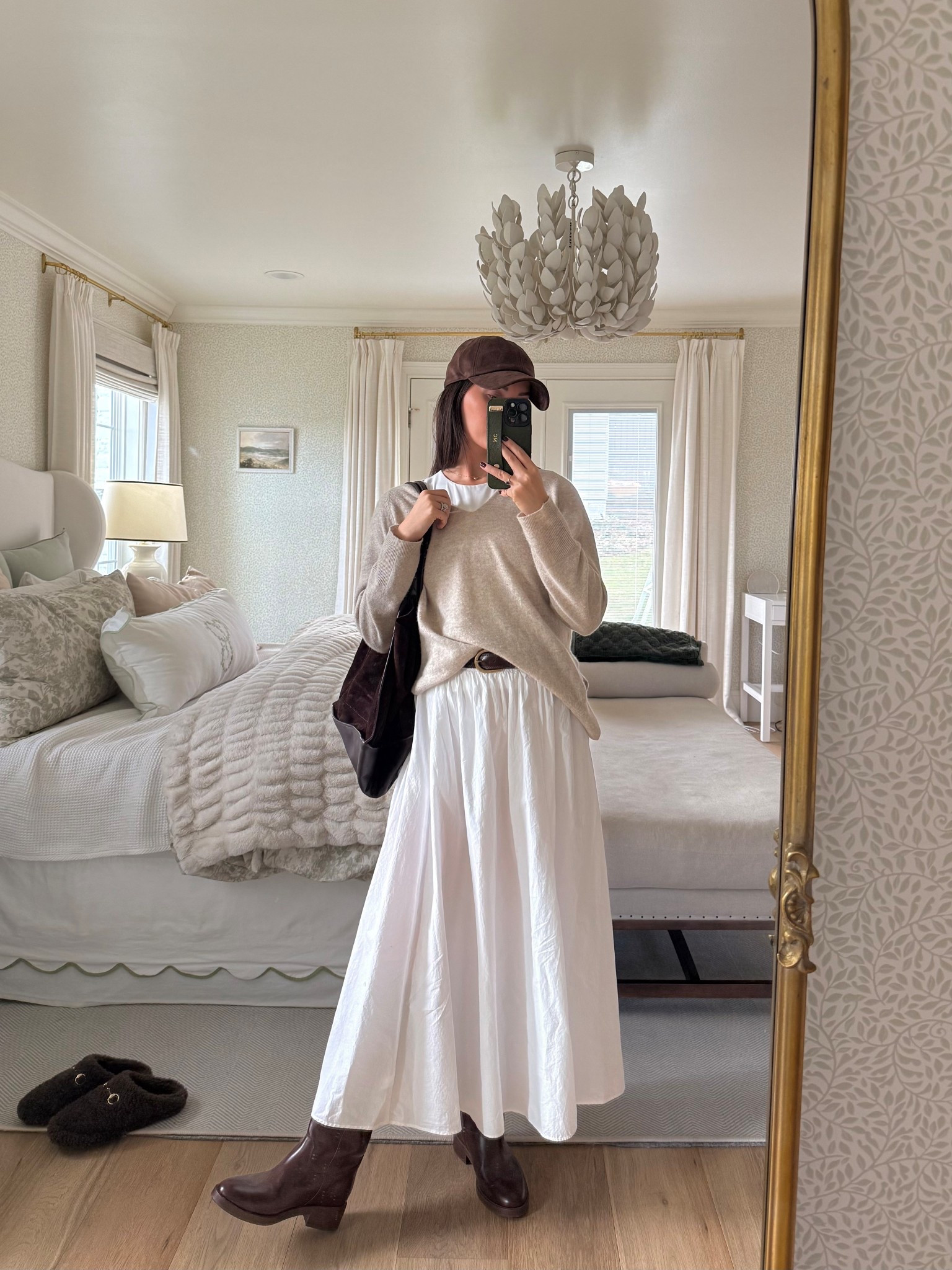 Low-effort, high-comfort neutral outfit. Perfect for school drop-off, errands, or pretending I won’t be going overboard with holiday decorations this year. 