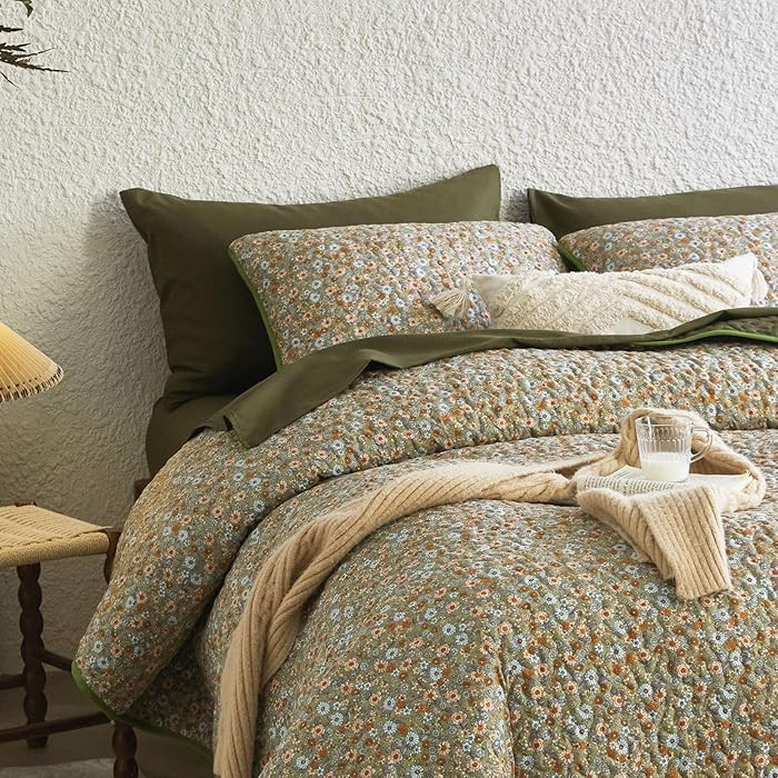 Wake In Cloud - Floral Quilt Set, Cute Vintage Flower Cottagecore Shabby Chic for Women Teen Girl... | Amazon (US)