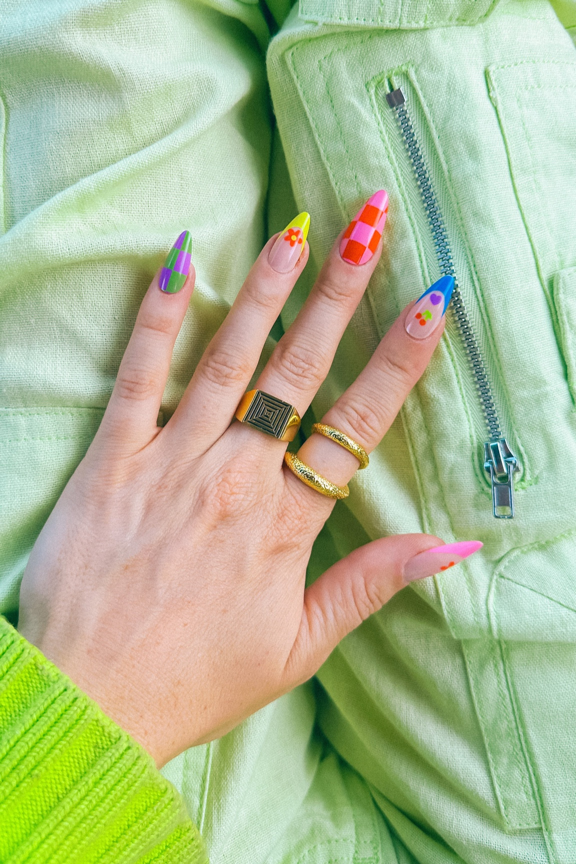 todays candy ✨🍭

#nails #nail #rings #ring #mani #colorful 