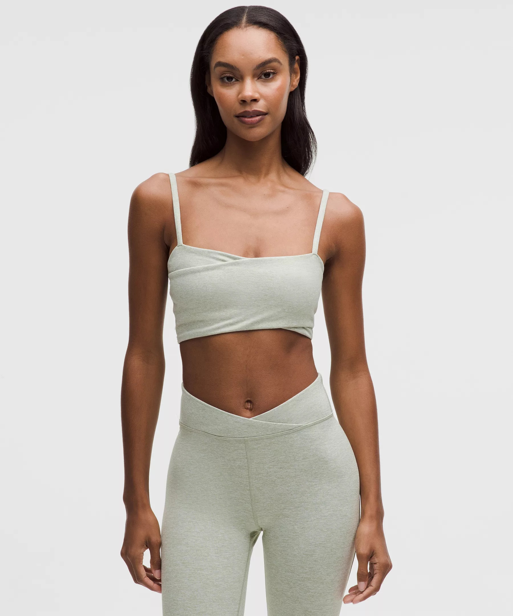 Soutien-gorge devant cache-cœur imitation daim doux | lululemon (CA)