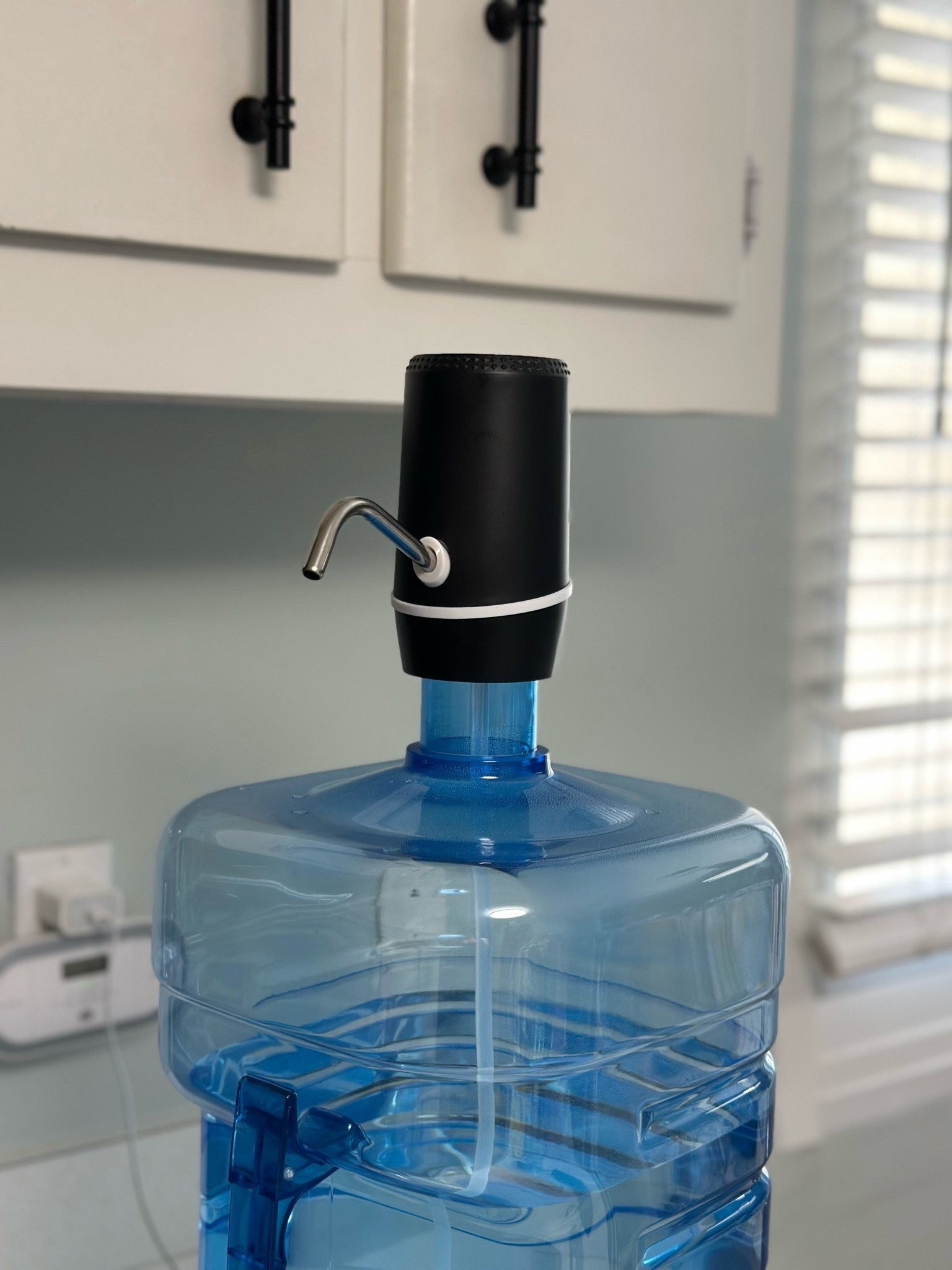 Rechargeable spot for large water tank, great for traveling with natural spring water

#LTKHome #LTKfoodie #LTKTravel
