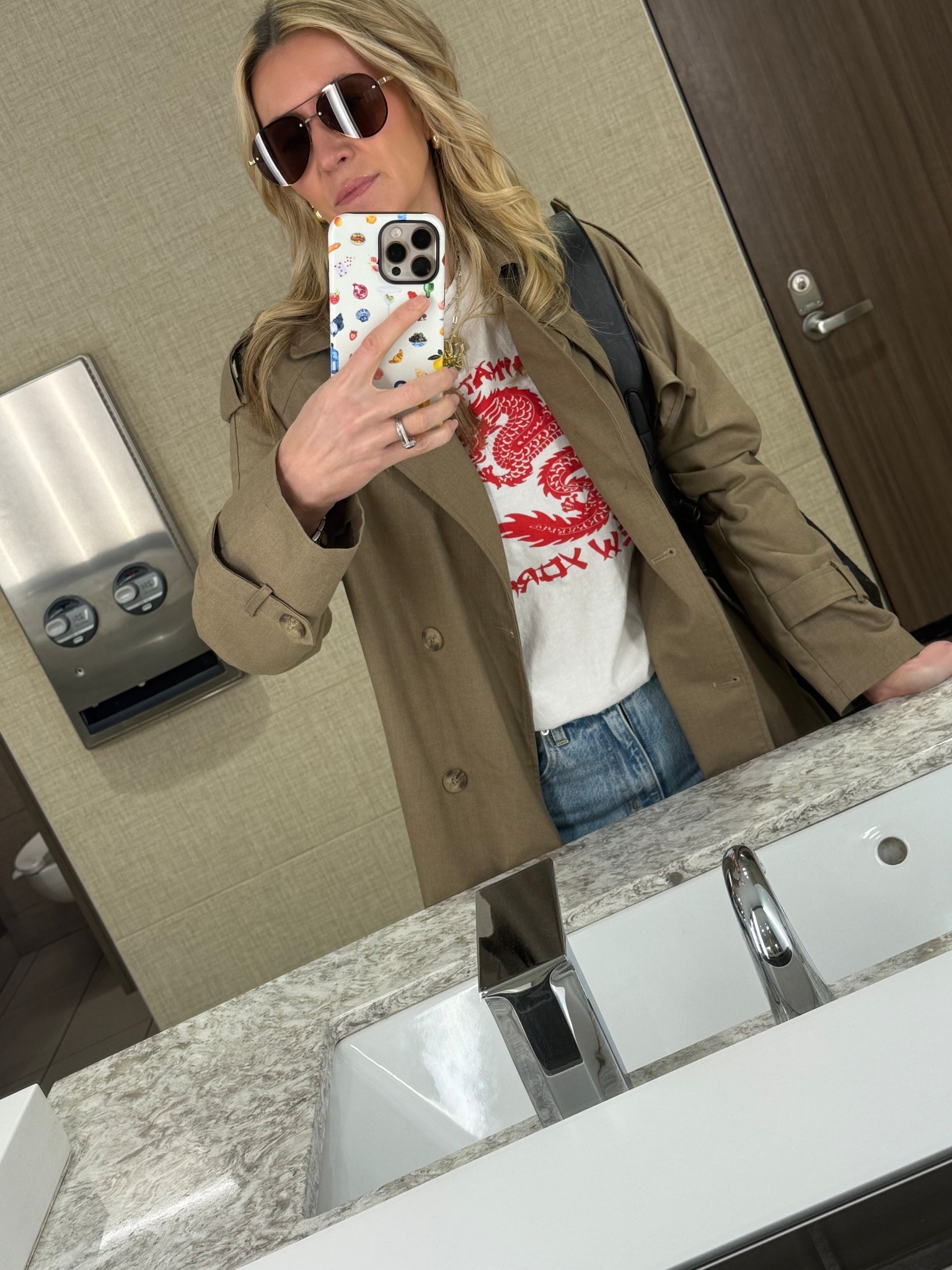 OOTD
Lioness trench is feather light but structured perfectly 

#LTKSeasonal #LTKStyleTip #LTKFindsUnder100