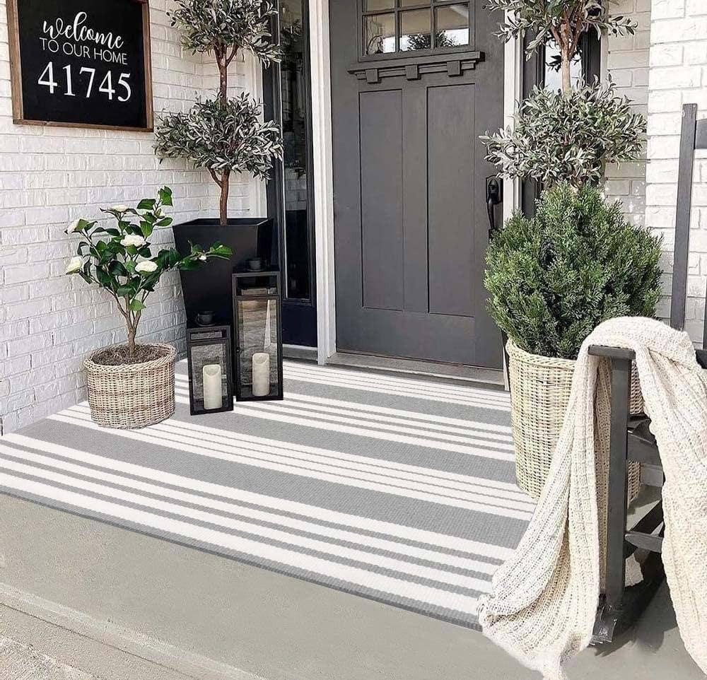 Grey and White Outdoor Rug 3'x 5' Front Porch Rug Cotton Hand-Woven Striped Rug Machine Washable ... | Amazon (US)