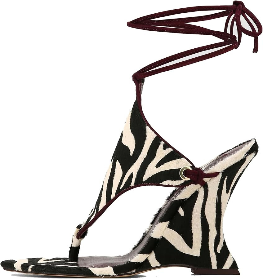 Damensandalen skulpturaler Absatz Square Toe Zehensteg Kn\u00f6chelriemen Statement Outfit Reisen... | Amazon (DE)