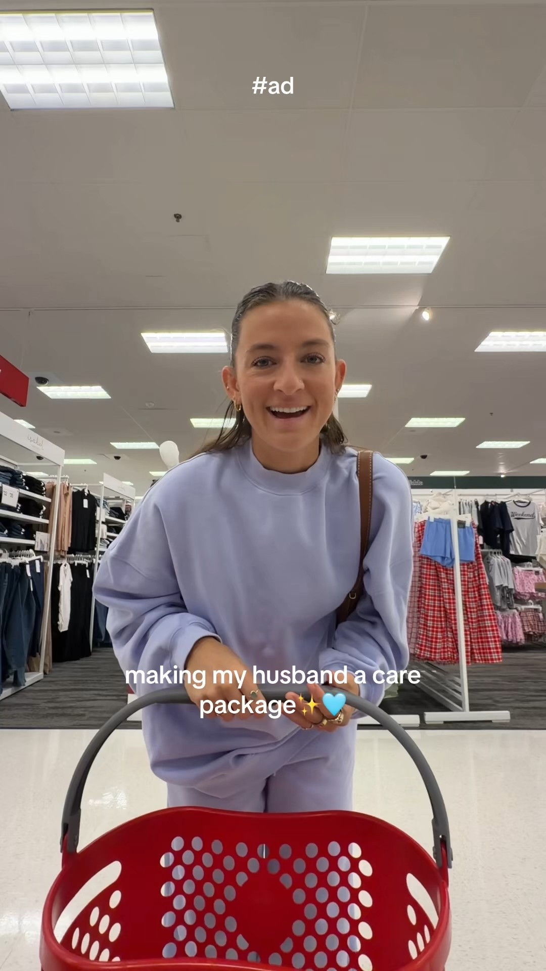 #ad there is nothing better than a wellness gift 🎁 and this @therabody Theragun mini is perfect for on the go! #therabodypartner #Targetpartner #liketkit @shop.ltk #target 
 #therabodyofficial @Therabodybeauty @target #therabody #therabodybeauty