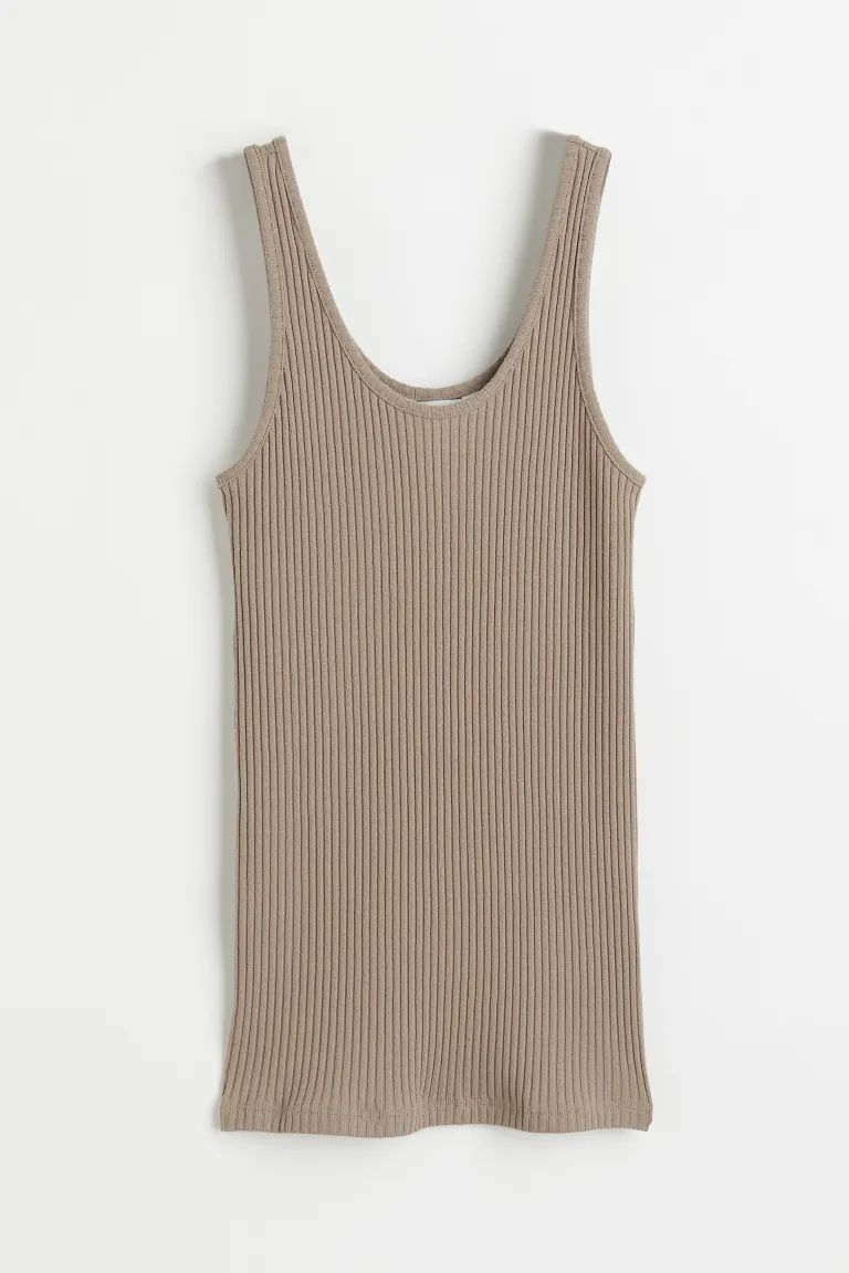 Fitted tank top in soft, ribbed cotton-blend jersey. Low-cut neckline and wide shoulder straps. | H&M (US + CA)