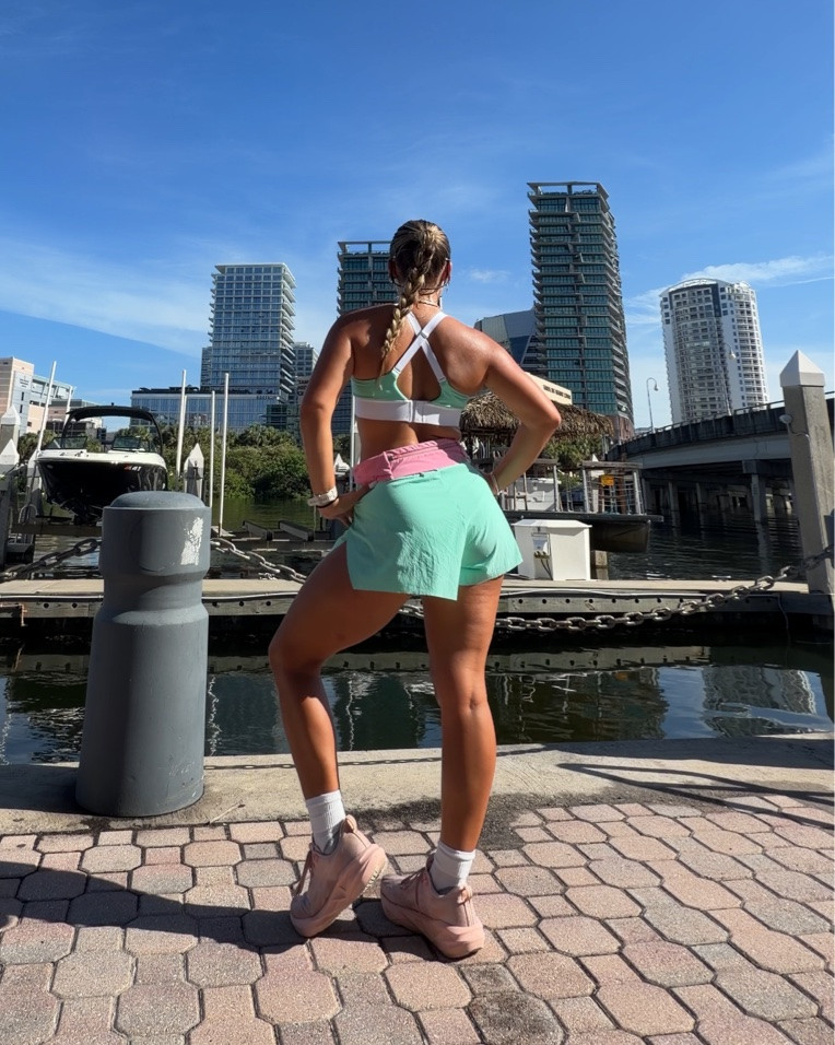 The new LSKD color sooo good💚💚🤍🤍🤍

#LTKfitnessgoals #LTKootd #LTKActive