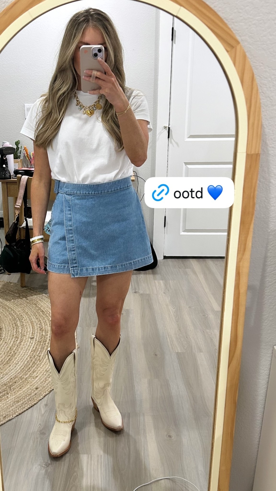 baylor football gameday outfit / skirt is on sale. wearing size 4

#LTKU #LTKSaleAlert #LTKootd