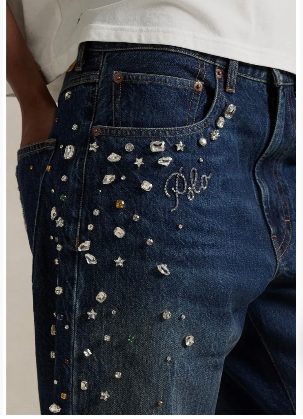 Rhinestone Embellished High Waist Relaxed Straight Leg Jeans
Polo Ralph Lauren

Rhinestone embellishments are scattered all over these easy-fitting straight-leg jeans that give your outfit a party-ready feel

#LTKootd #LTKGiftGuide #LTKHoliday