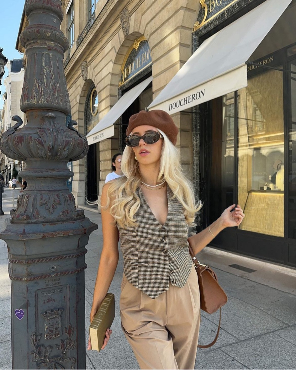 Neutral fall Parisienne fit 📖✨☁️