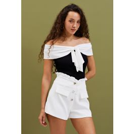 Heart-Shape Buttons Ruffle Trimmed Shorts in White | Chicwish