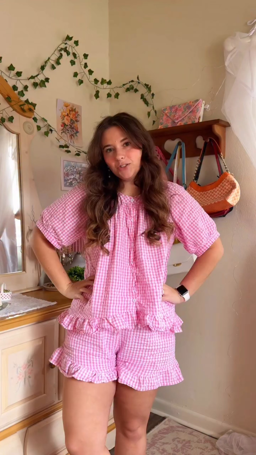 Dressing like Rosetta for the day 🤭
#outfitideas #outfitinspiration #fashioninspo #springoutfit #shopping