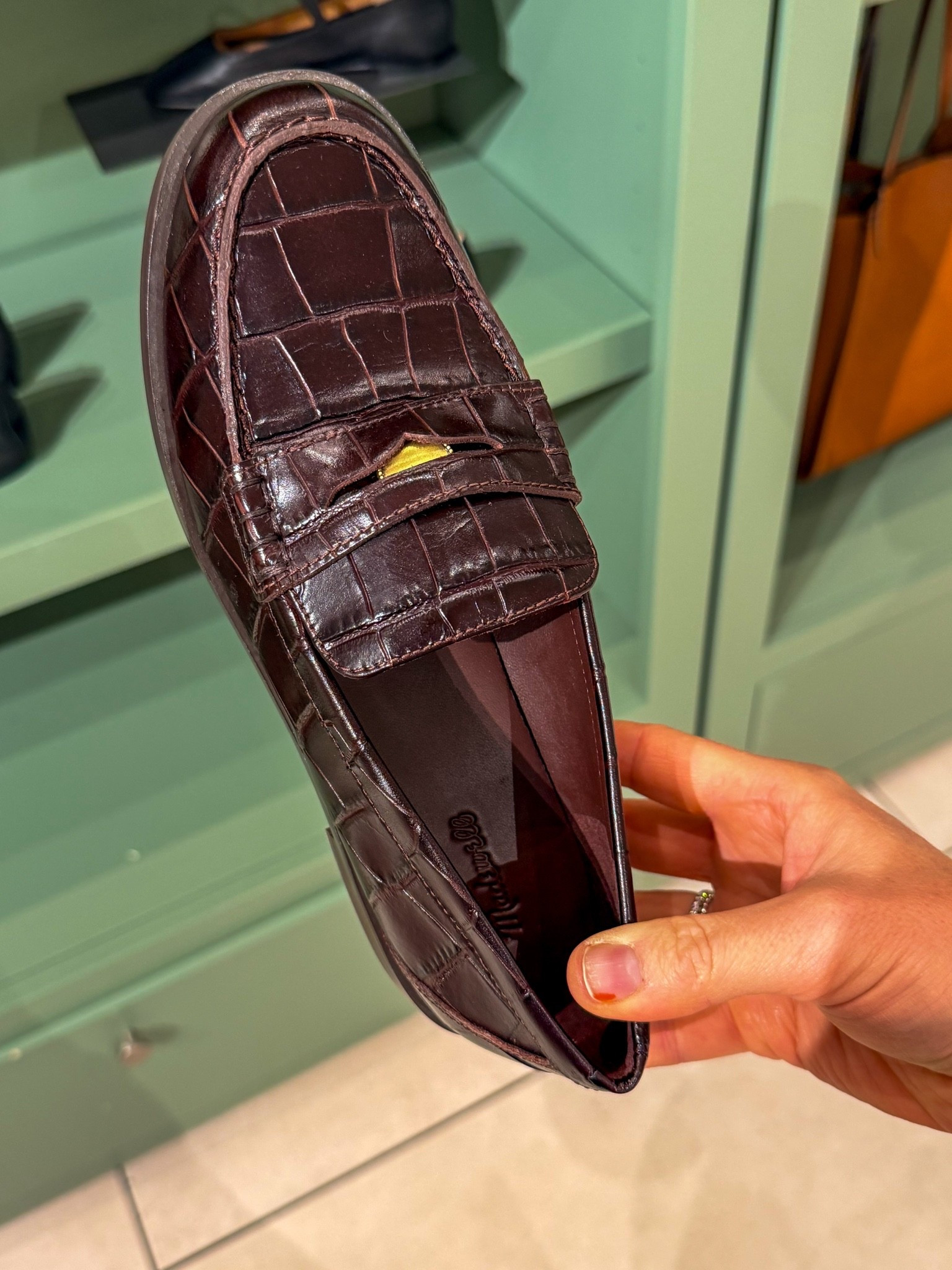 Loafers are the new sneakers- there I said it!
Love these leather croc embossed pair from @Madewell 
They’re comfortable for every day, but bring a ton of style 👏🏻

#LTKxMadewell #LTKOver40 #LTKWorkwear