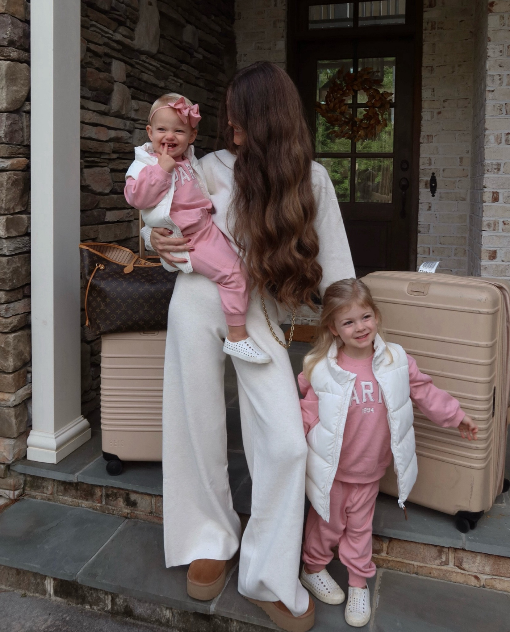 Travel day!! Cellajaneblog x Splendid sweater pants and top ❤️ 

#LTKSeasonal #LTKGiftGuide #LTKWatchNow