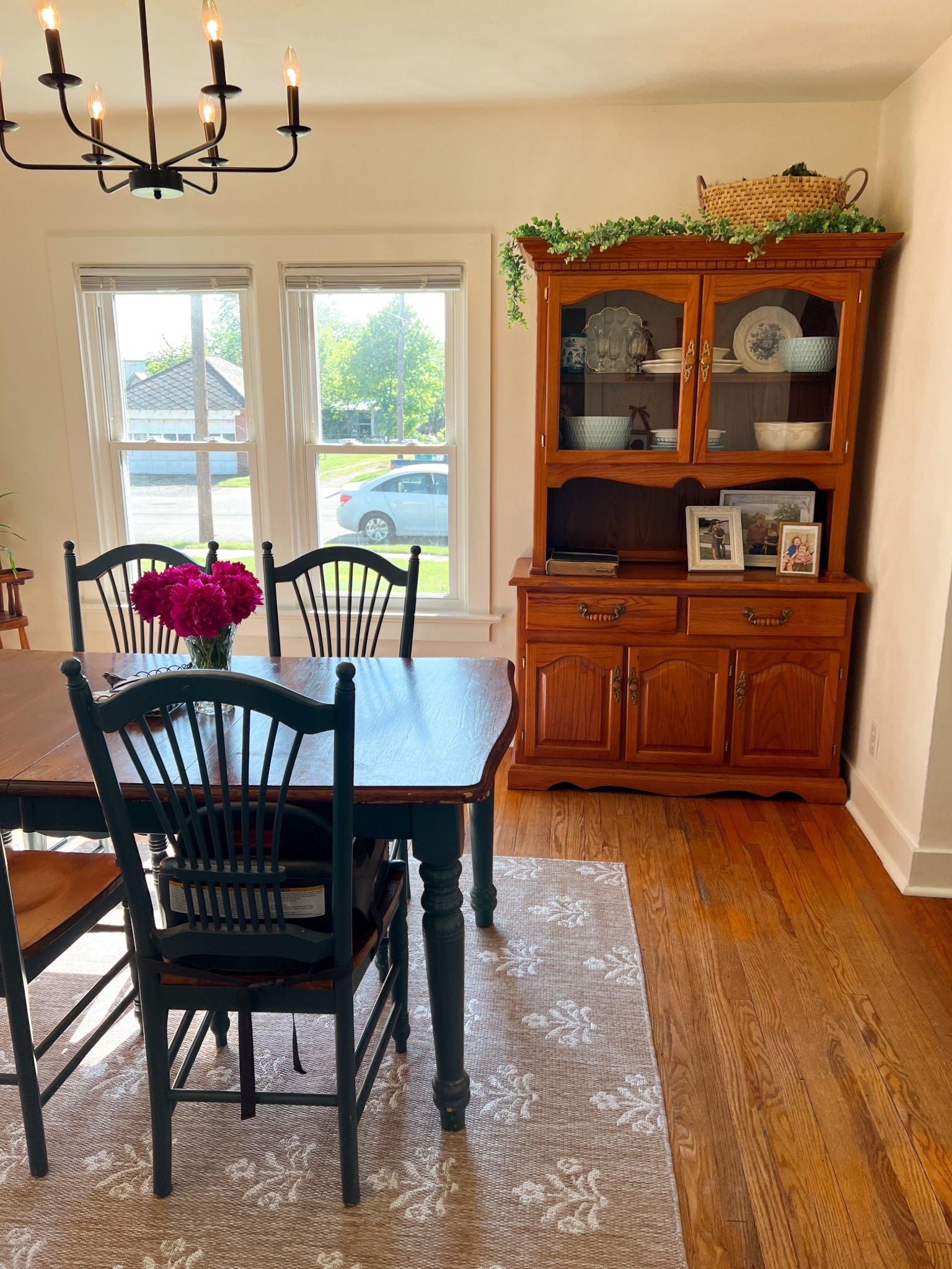 Cottage Dining Room 🌺

#LTKSeasonal #LTKHome #LTKmomlife