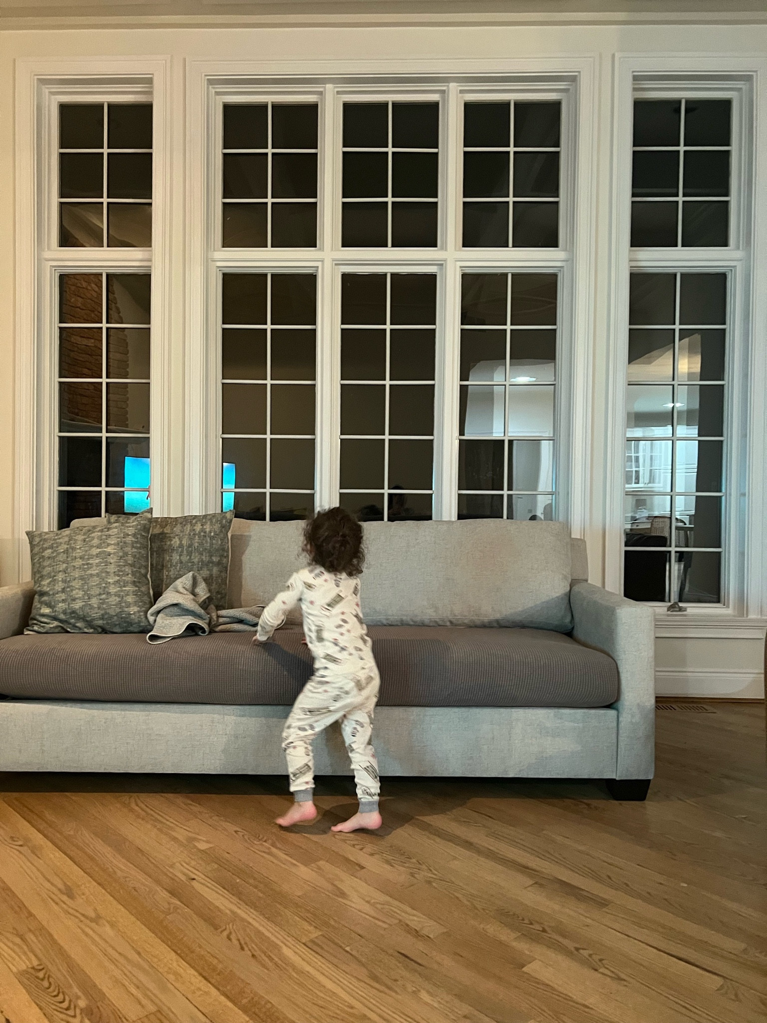 Bench seat slipcover, pottery barn york sofa, kid proof furniture, performance fabric 

Sofa fabric is: performance dove 

#LTKkids #LTKhome #LTKstyletip
