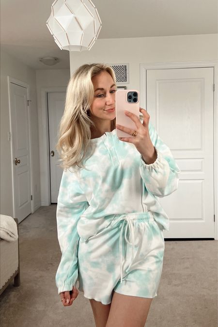 The coziest cloud pyjama set from Amazon ☁️ I am wearing a small and find them to be perfectly oversized for lounging and sleeping  

#LTKSeasonal #LTKFind #LTKunder100