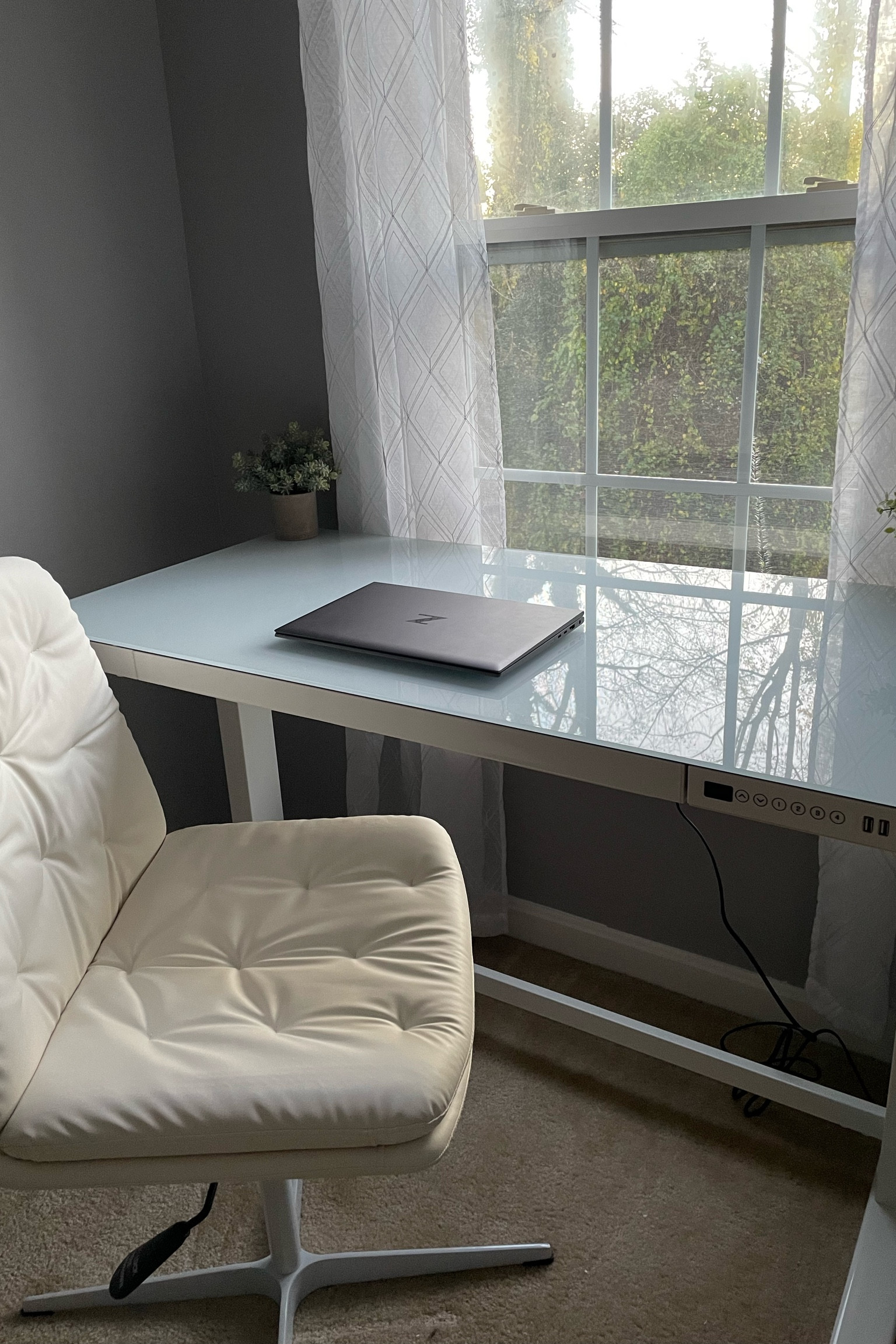 Standing desk, glass top desk, all white standing desk, standing desk with drawer, work from home standing desk, aesthetic desk

#LTKFind #LTKhome #LTKsalealert