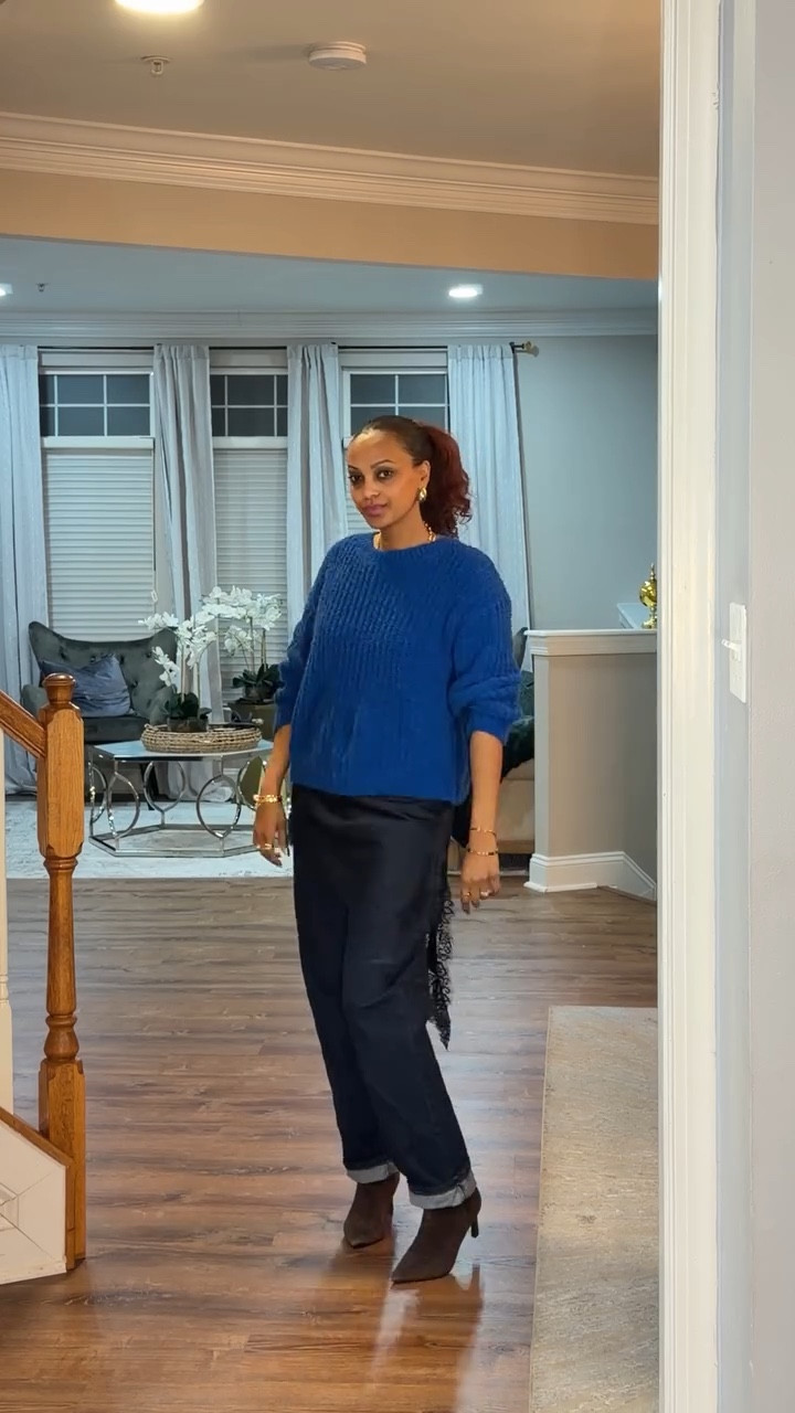 Brown + Blue 🤎💙
A cool-weather classic from Fall through Winter. Yes or yes?