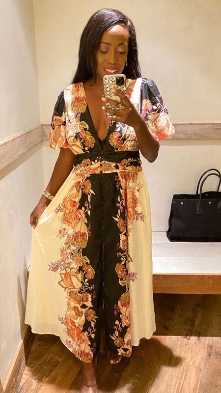 Fall Wedding Guest Dresses

My dress has gorgeous floral prints with a V-neckline. True to size. Wearing a small. 

Fall Outfit, Fall Outfits, Fall Fashion, Dresses, Ootd 

#LTKOver40 

#LTKstyletip #LTKSeasonal #LTKwedding