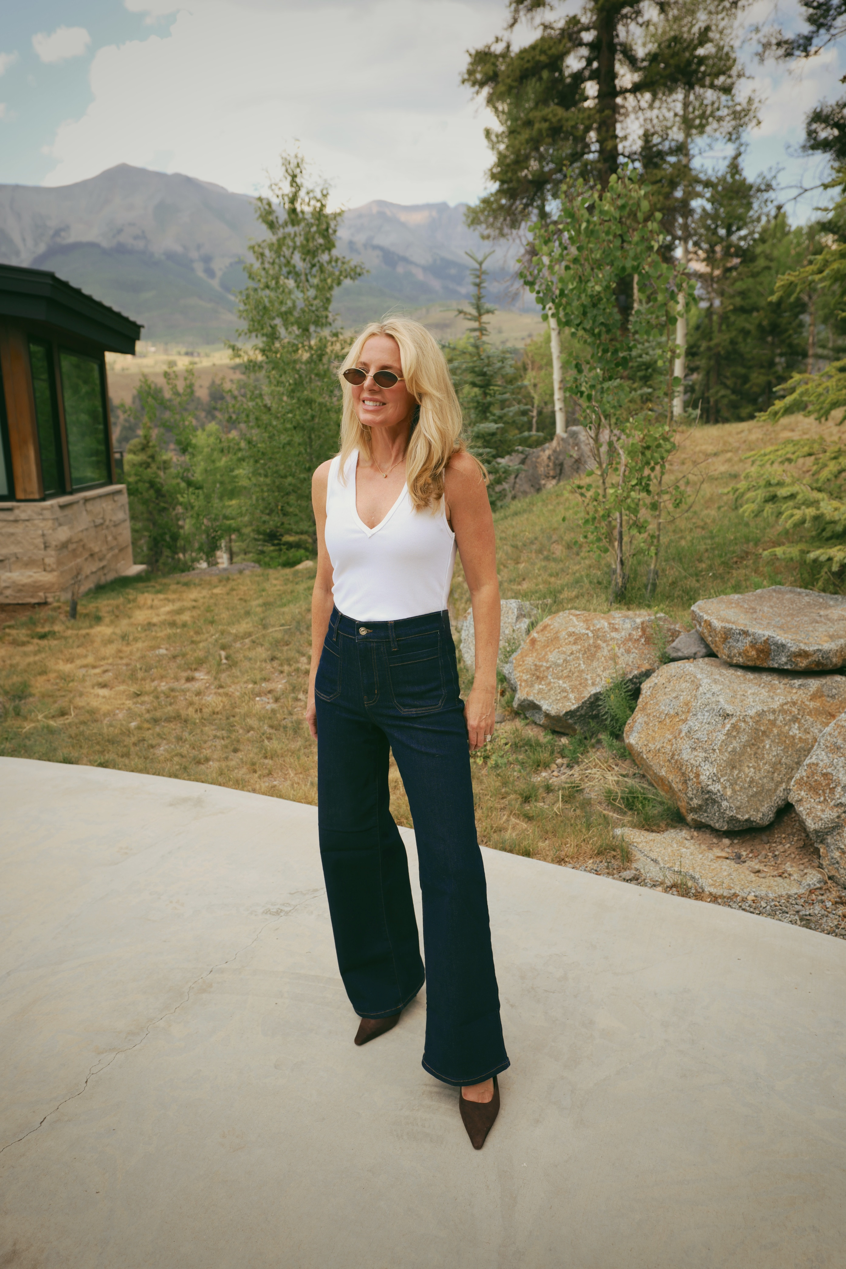When you find a jean that makes a white tank look like a complete outfit, you hold onto it!

The FRAME Le Slim Palazzo wide leg in dark wash has a high rise waist, patch front pockets, and a wide palazzo leg that creates a long clean line from hip to hem. Brown pointed toe heels and oval sunglasses and you're completely done.

#LTKgrwm #LTKOver40 #LTKSaleAlert