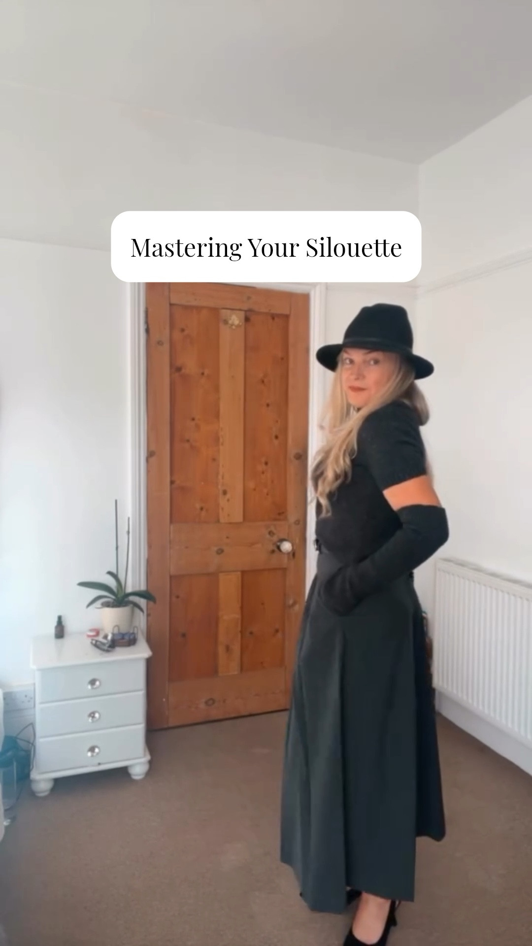 Stop drowning in your clothes and start mastering your silhouette.

High-end styling is a game of proportions. When you choose a high-volume piece like these grey wool culottes, the secret to looking polished rather than overwhelmed lies in the Sandwich Method.

By sandwiching the voluminous middle between a sleek, form-fitting cream turtleneck and refined pointed heels, you create a visual frame that honours your shape. It is the quickest way to turn a messy look into a deliberate, sophisticated ensemble.

Ready to stop the impulse buys and start styling with intention? We are in the middle of my Capsule Wardrobe Challenge and you are officially invited to join us. You can jump in for our session tonight or catch up before we hit the grand finale next Sunday.

Link in Bio to join the challenge and watch the full masterclass.

Upcoming Live Sessions

❤️ Sunday Feb 8th at 6pm GMT - Prepping for your wardrobe edit and practical needs
🔗 Join via the link in my bio

💛 Next Sunday Feb 15th at 6pm GMT - Intentional shopping and avoiding impulse buys
🔗 Set your reminder via the link in my bio

Watch the full Sandwich Method video on my channel now to see how this logic transforms your entire closet.

#SandwichMethod #QuietLuxury #StyleProportions #CapsuleWardrobeChallenge #GreyCulottes MinimalistStyle WardrobeHacks