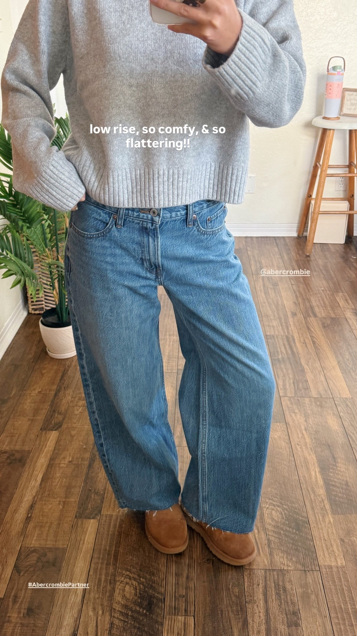#AbercrombiePartner Low rise baggy jeans from Abercrombie! Wearing a size 26! @abercrombie

#LTKCyberWeek #LTKHoliday