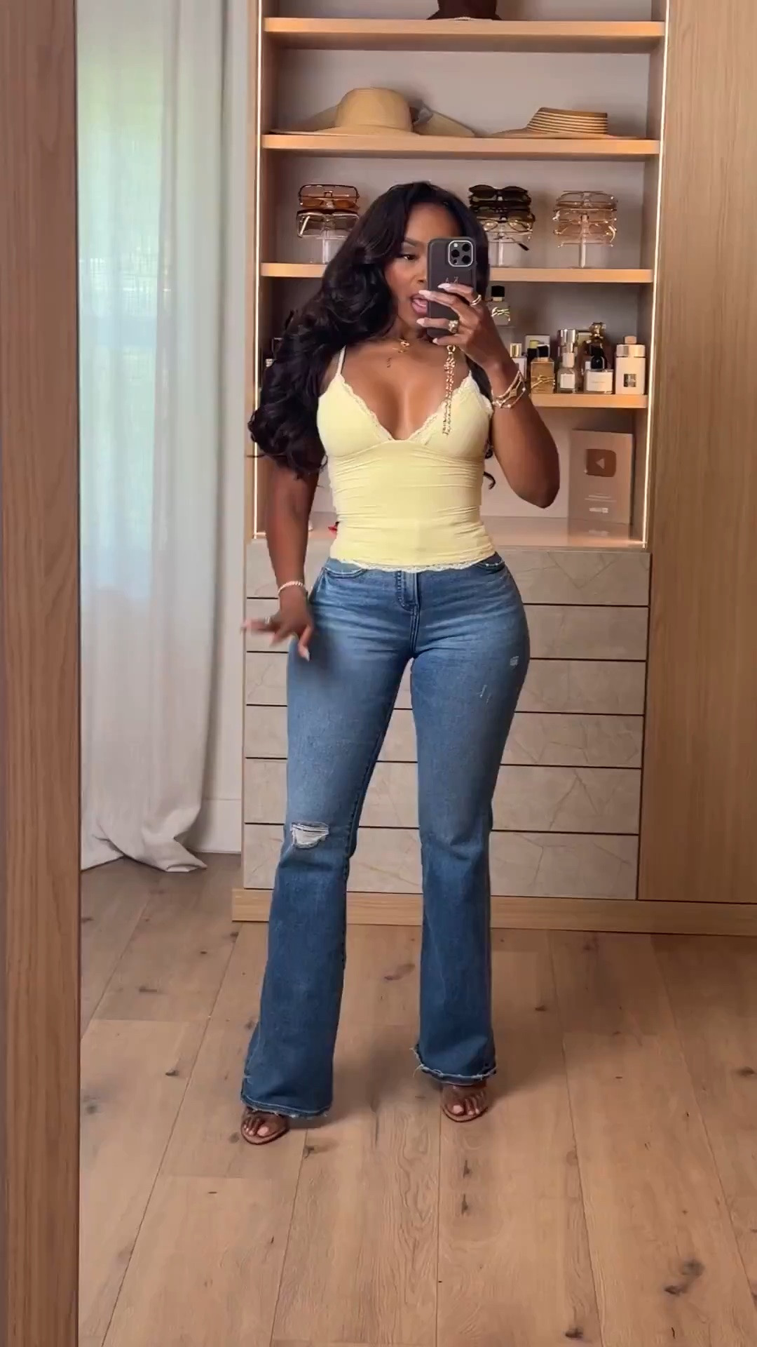 Hi babes!

This is the perfect spring and summer outfit — effortless, elevated, and easy to throw on while still looking completely put together.

Where to wear this:
Casual days out
Brunch
Vacation
Weekend plans

I love outfits like this because the pieces are so versatile and easy to restyle — so your cost per wear keeps dropping while still giving that chic, polished vibe.

Everything is linked below

xx Kira | Kira’s Fashion Finds

34D - 27 - 40 | size small or 4
