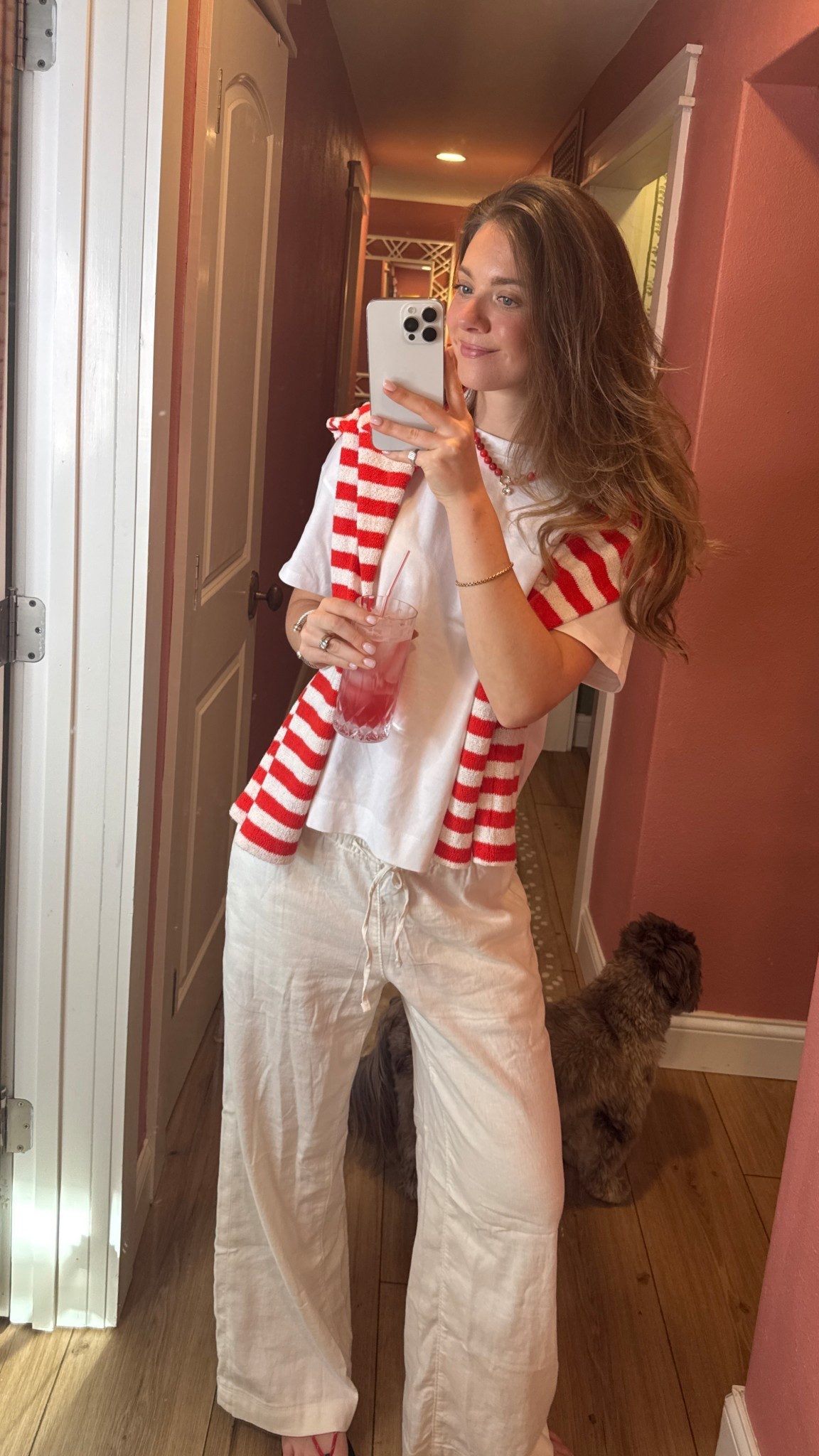 Pants run large in my opinion, I went down to an XS and I’m 5’7! Wearing a small in the tee shirt :)